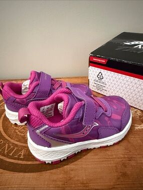 Saucony Kids Sneakers NWT